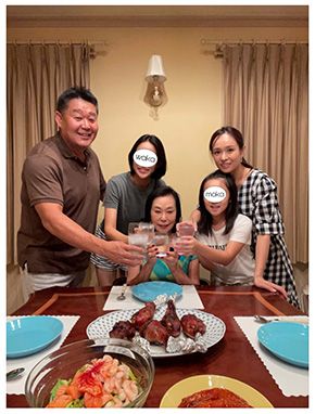 花田虎上ファミリーで藤田紀子をお祝い