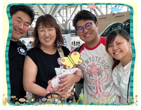 バンクーバーの空港での北斗晶ファミリー