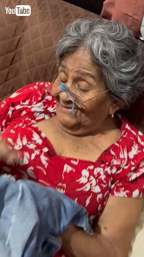 笑うおばあちゃん