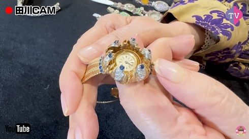 腕時計コレクションを披露した黒柳徹子