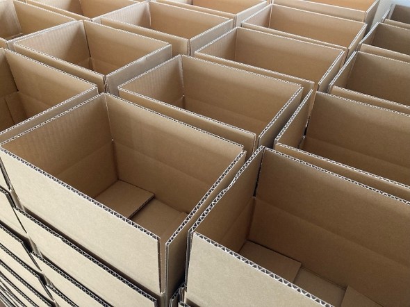 段ボールの画像