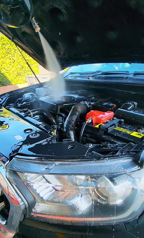 エンジンルームは大丈夫？