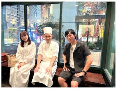 第2子を授かった東貴博と安めぐみの夫婦ショット