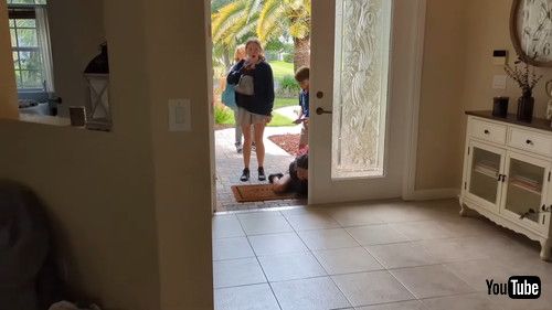 泣いてしまうアディ