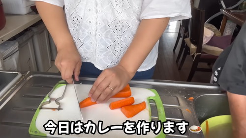 「【必見】絶対に子どもを笑顔にさせる94歳の必殺技とは...？」