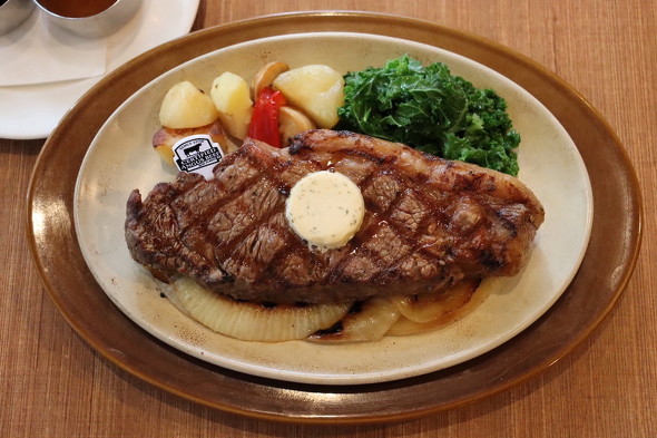 ロイヤルホスト 厚切りワンポンドステーキ