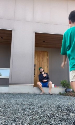 打撃練習でボールが直撃して悶絶