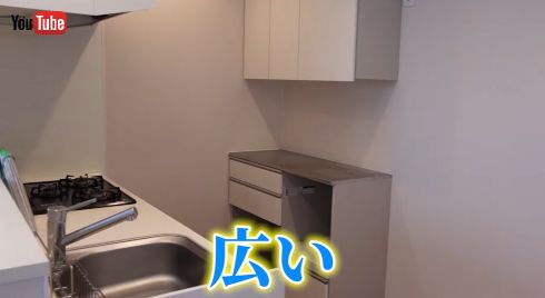 タワーマンションを退去し、埼玉県の実家近くの物件に引っ越した四千頭身の後藤拓実