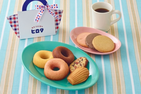 洋菓子のヒロタ1周年