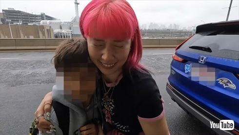 サマーキャンプを終えたトカゲくんに再会する仲里依紗