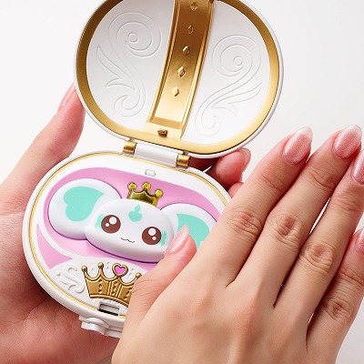 タッチコミューンに手をかざすと変身BGMと音声が流れる