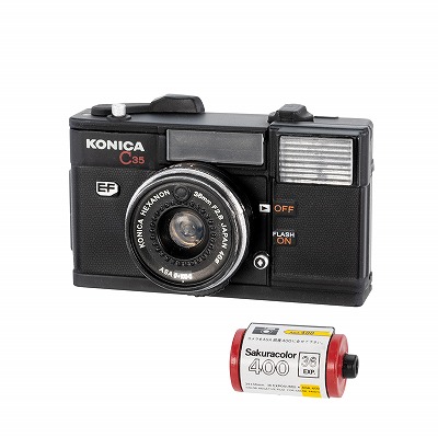 フラッシュ内蔵コンパクトカメラ「KONICA C35 EF」