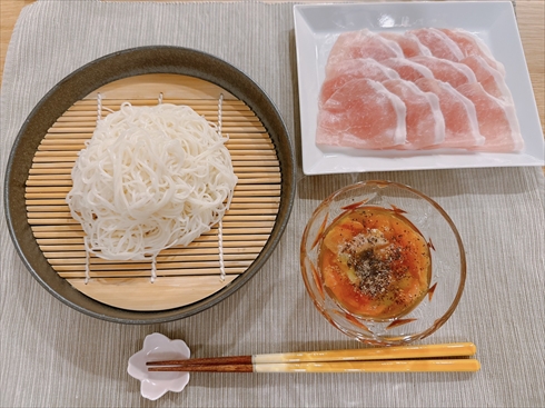 トマトつけダレ素麺