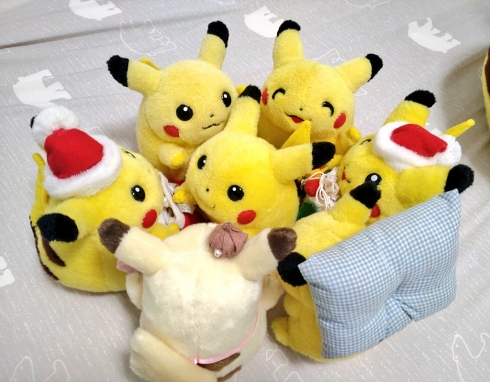 ポケットモンスター ピカチュウ ぬいぐるみ