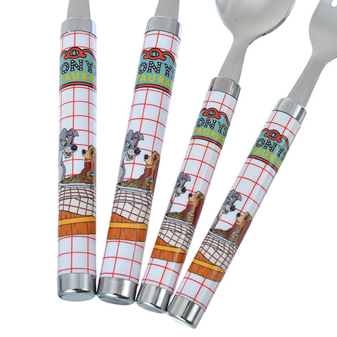 『わんわん物語』・カラトリーセットの柄