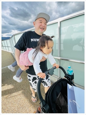 内山信二のパパ姿