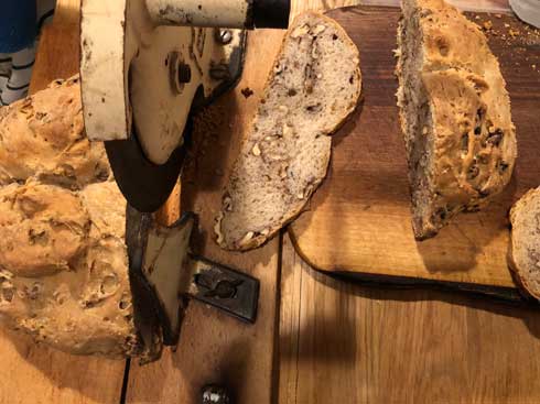 子ども 次女 7歳 パン作り 手作り くるみ 拾い リス パン屋