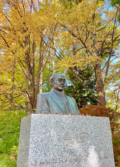北海道大学 どんぐり屋さん 新渡戸稲造 胸像 銅像