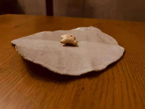 4歳児 こねたもの 陶芸家 おじいちゃん 焼いてくれた 皿 共同制作 粘土 焼きもの