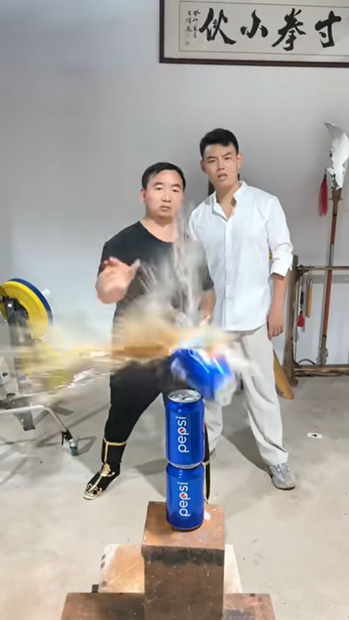 中国 トランプ スペシャリスト