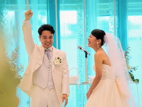 「新婚さんいらっしゃい！」に出演した元吉本興業の芸人と元美容師の夫婦