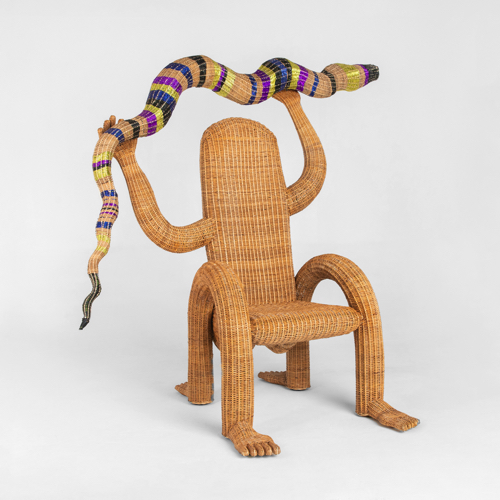 人をモチーフにした椅子