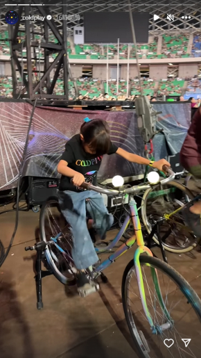 コールドプレイのライブでの自家発電の取り組み