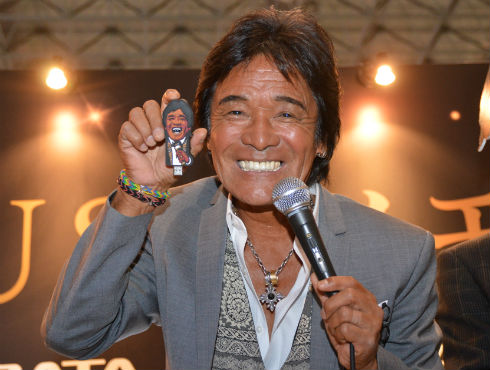 11月19日に74歳の誕生日を迎えた松崎しげる