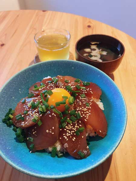 iPhone 写真 撮影 コツ 逆さ 食べ物 奥行き 比較