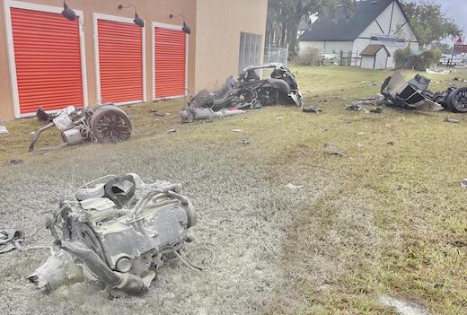 事故 海外 コルベット マスタング