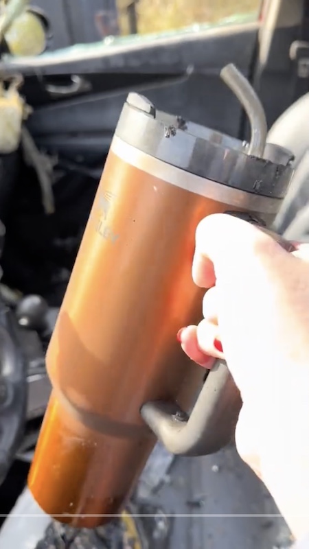 火災 クルマ タンブラー ボトル 真空 スタンレー