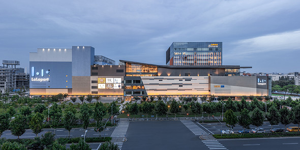 コメダ珈琲店 上海