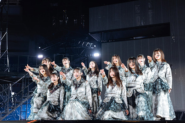 櫻坂46 3rd YEAR ANNIVERSARY LIVE ライブ衣装 周年ライブ開催の櫻坂46、ZOZOマリン最多の7万2000人を動員