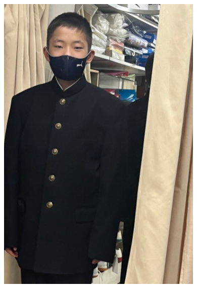 学生服を着るダイアモンド☆ユカイの双子の息子