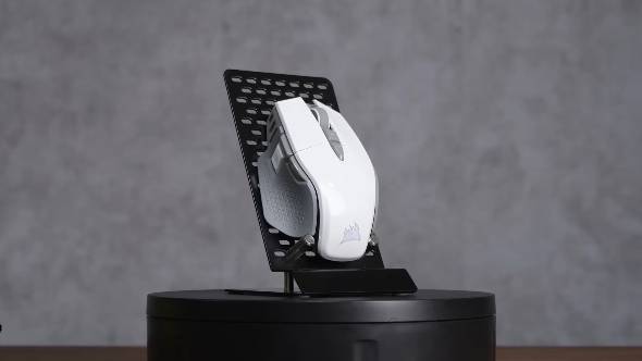 白デバイス縛りでPCデスク周りを作ってみた