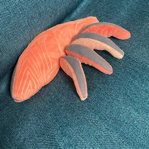 しゃけ ぬいぐるみ しゃけぐるみ 手作り 出産 赤ちゃん お乳をあげる