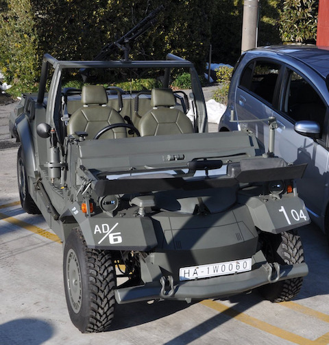 ジオン 軍用車 再現