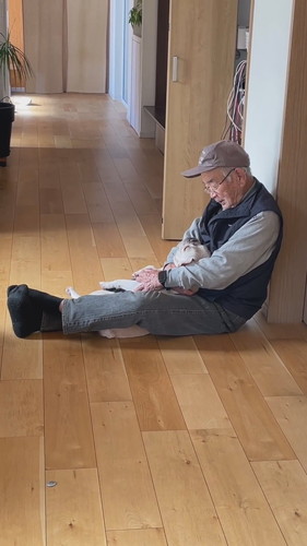 おじいちゃんとラブラブなブン太くん