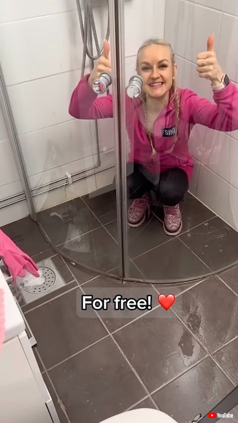 掃除の女王 海外 YouTube 汚部屋 シャワー室