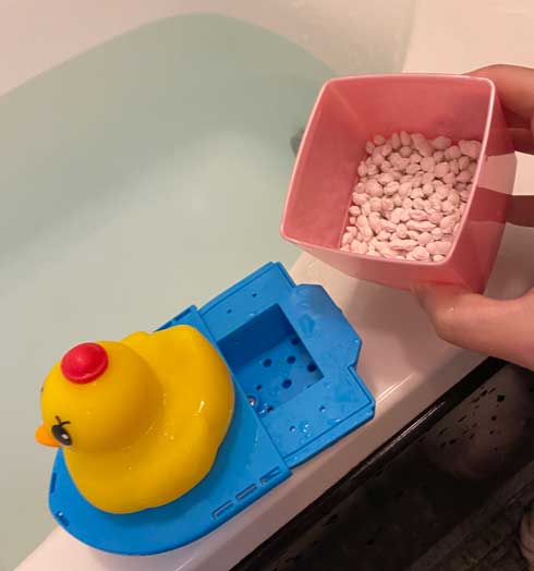 風呂 入浴剤 推進 アヒル隊長 玩具