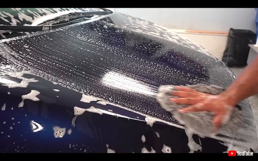 KIA 自動車 セドナ カーニバル 洗車 掃除