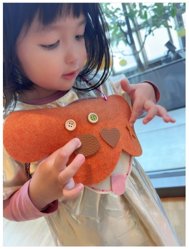 アレクサンダーと川崎希の長女“美人ちゃん”