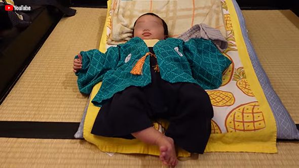 小さなはかま姿の息子