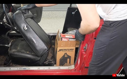 洗車 クルマ フォード マスタング ヴィンテージカー