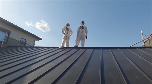 夫婦でリノベーション屋根完成