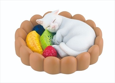 フェリシモスイーツにゃんこクッションフィギュア〈フルーツタルト〉しろ