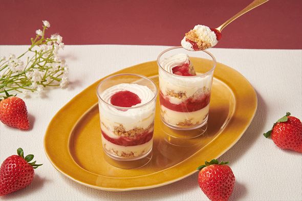 いちごのカップミルフィーユ