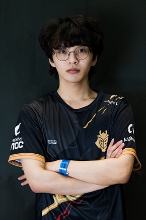 togoのeスポーツ選手の宣材