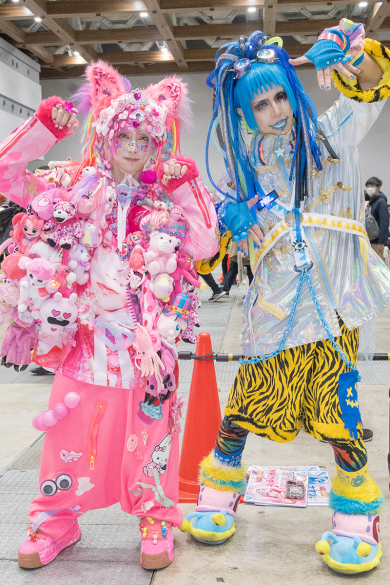 えるにゃんのV系バンド「進撃のあわけ」（オリジナル衣装）