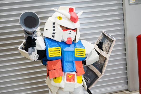 白飯生活のガンダムとGファイター